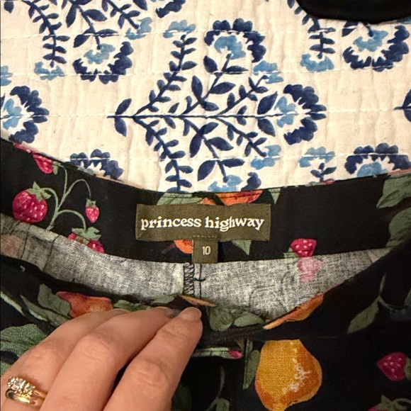 Princess highway ModCloth fruit pattern linen pants - Picture 4 of 6